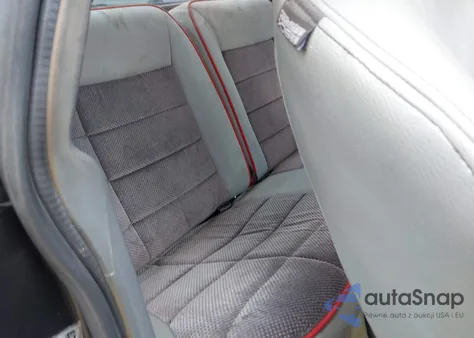 1985 Ford Mustang Lx/Gt z USA, uszkodzony, nr VIN 1FABP28M1FF229158